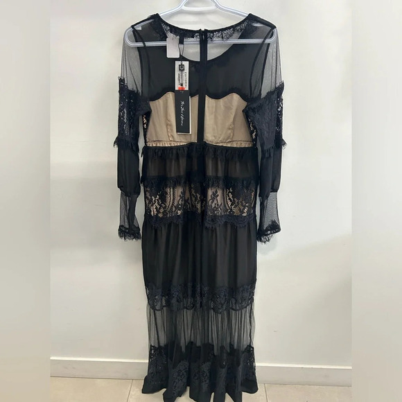 AMAZING delicate long laced dress by FOR LOVE & LEMONS - Picture 2 of 13